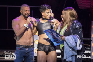 Bares 18 show pics gaz