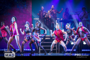 Bares 18 show pics gaz